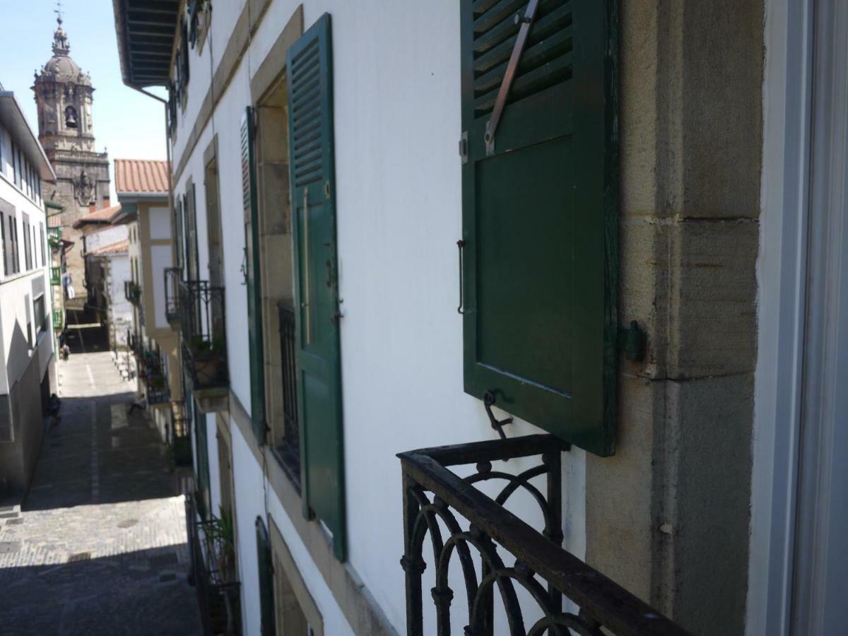 Eguzkilorea Hondarribia Bagian luar foto